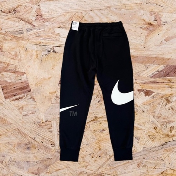 ✔️NWT✔️ NIKE Sportswear Swoosh Swoosh Logo Jogger Pants - Picture 3 of 13